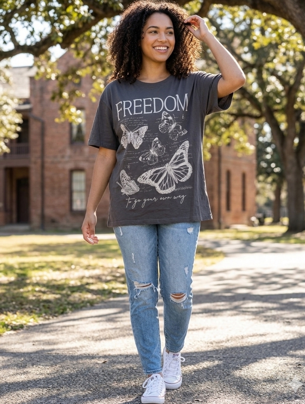 Cut & Paste Freedom Butterfly Graphic Tee Size L - Picture 2 of 7